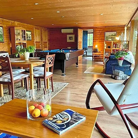 Laimjala With A Cozy Lounge And Terrace Hostel